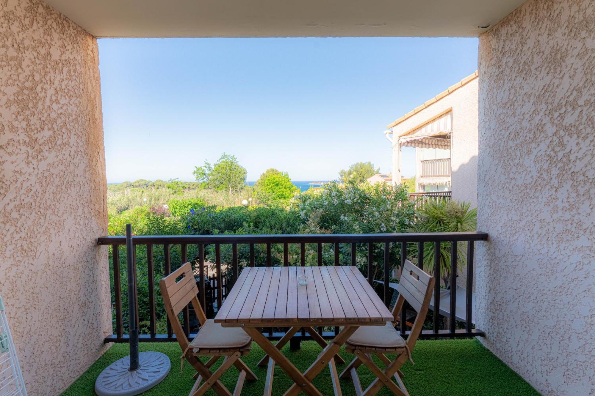 Sanary Bandol Plein Sud Apartment Exterior photo
